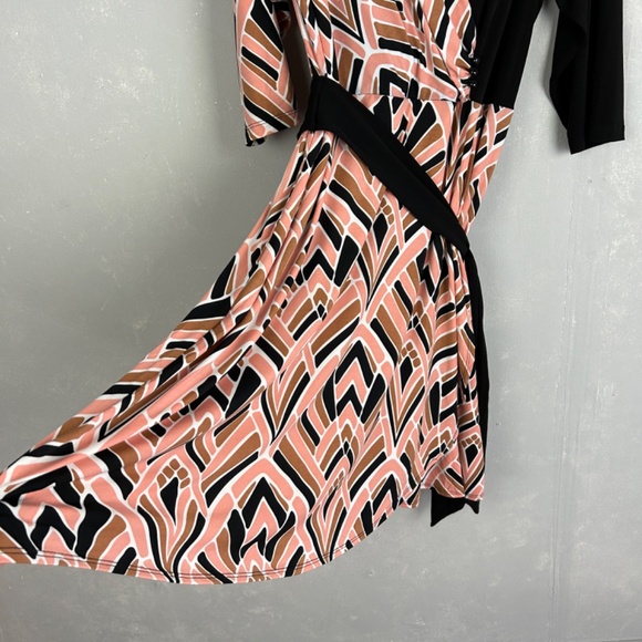 Bob Mackie plus size 1X faux wrap dress 3/4 sleeve stretch knit black geometric - Picture 4 of 14